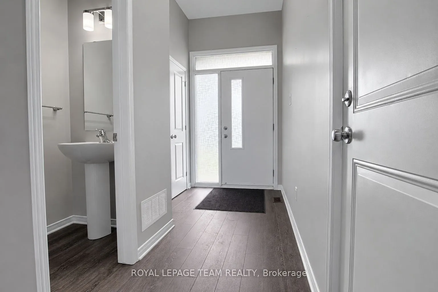 3 bed, $2,900 — Photo 2