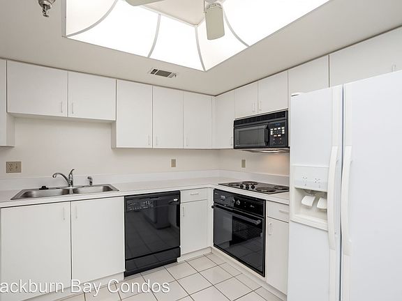 2nd image of 2090 S Tamiami Trl #403