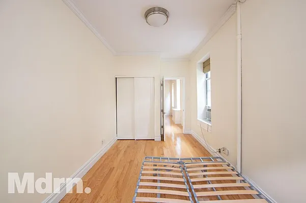 Rented by Mdrn Residential | media 6