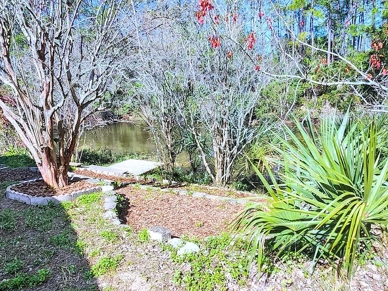 33 Pony Express Dr #B — Photo 4