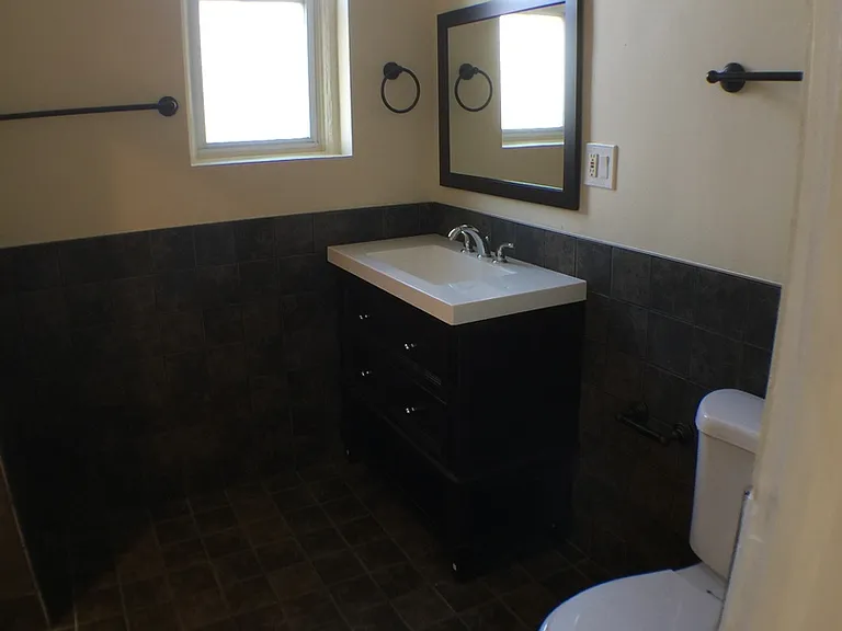 2126 N Sheffield Ave #4 — Photo 3