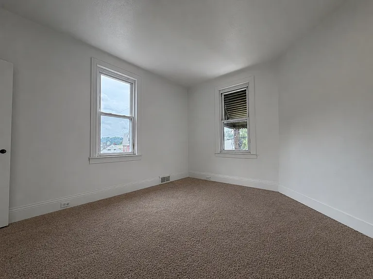 2348 McCook St — Photo 13