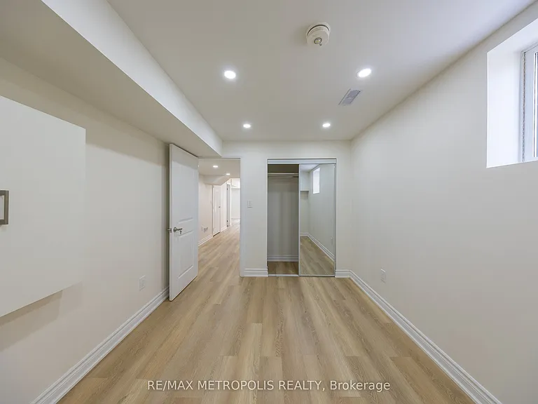 23 Gordon Cowling St #BASEMENT — Photo 14