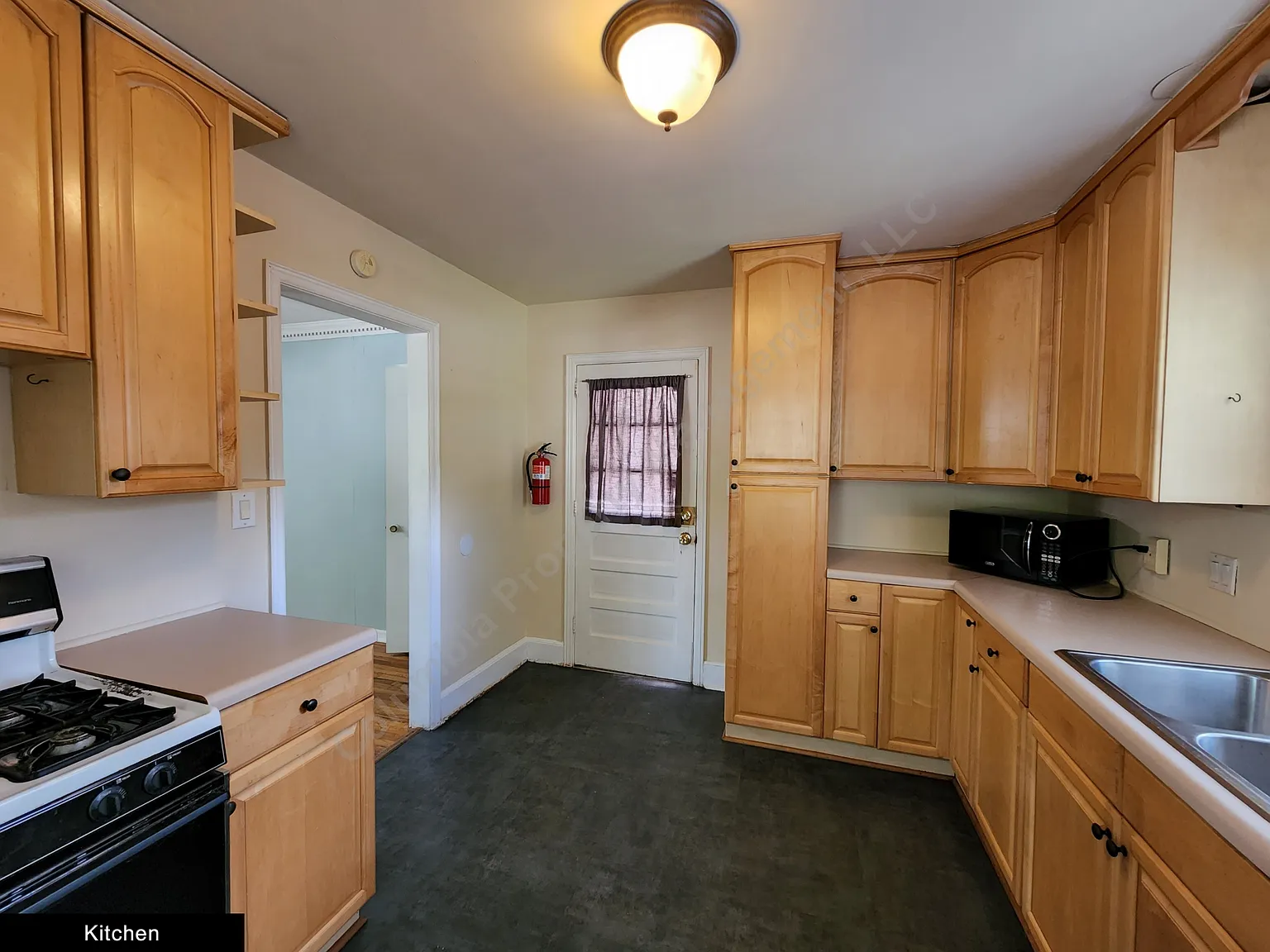 3 bed, 1000 sqft, $1,475 — Photo 3
