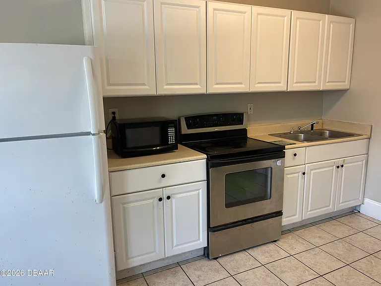 411 N Oleander Ave #3 — Photo 11