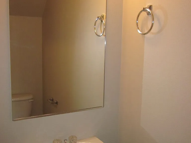 1930 SW Reindeer Ave — Photo 5