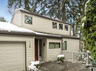 758 SW Cheltenham St, Portland, OR 97239