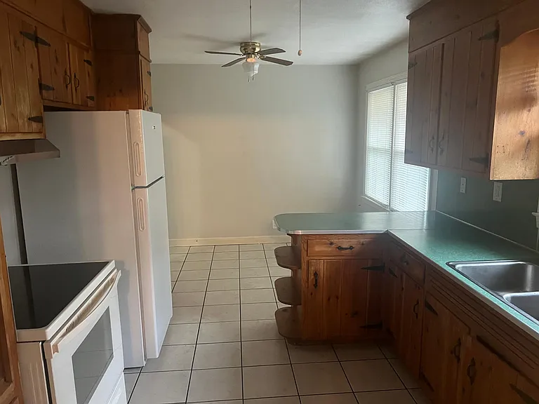 241 Shirley Dr — Photo 12