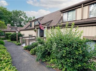 180 Heritage Vlg #B, Southbury, CT 06488