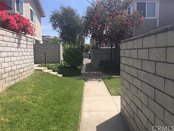 3rd image of 1328 Peppertree Cir