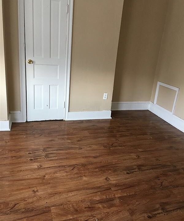 2nd image of 1528 S 55th St #2