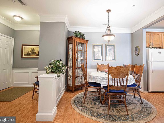4th image of 502F Lloyd Pl #6