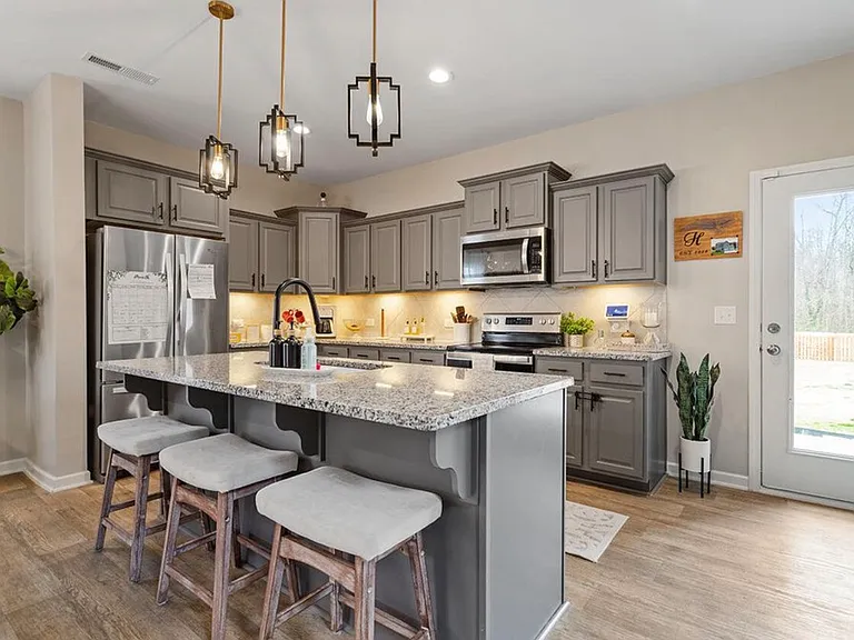 166 Norris Farm Dr — Photo 8