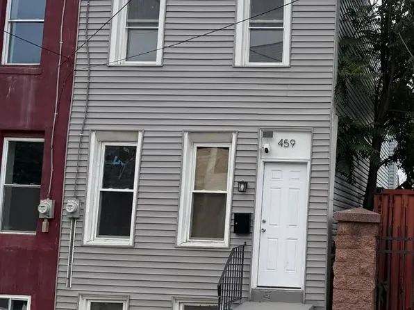 459 Mechanic St, Camden, NJ 08104