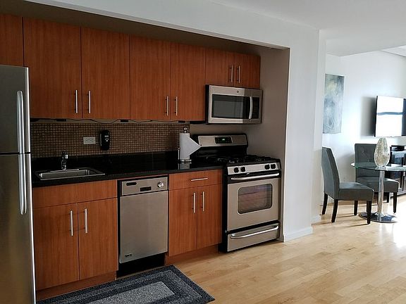 4th image of 20 West St APT 35C