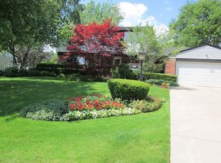 4874 Thorntree Dr, West Bloomfield, MI