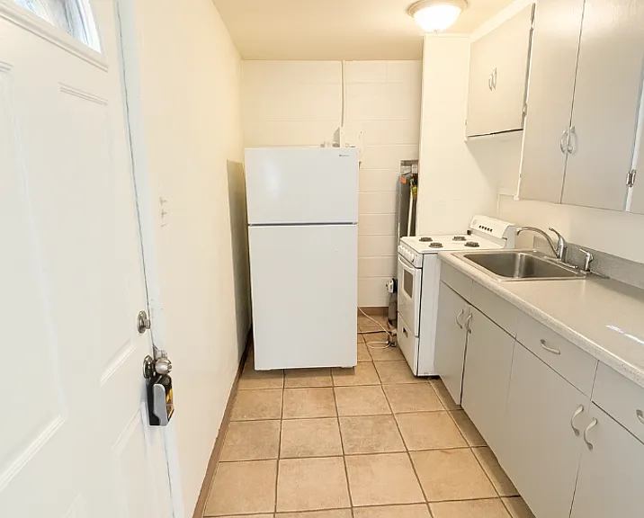 3006 N Institute St — Photo 4
