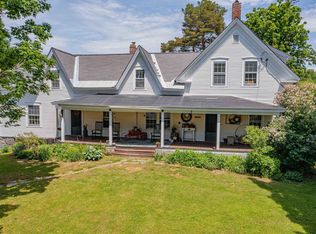 90 Windy Wood Rd, Barre, VT 05641