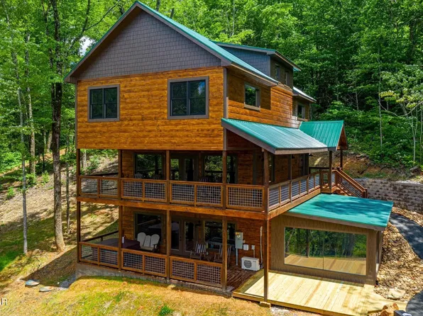 3181 Thomas Headrick Rd, Sevierville, TN 37862