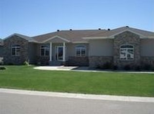 1411 17th Ave N, Wahpeton, ND 58075