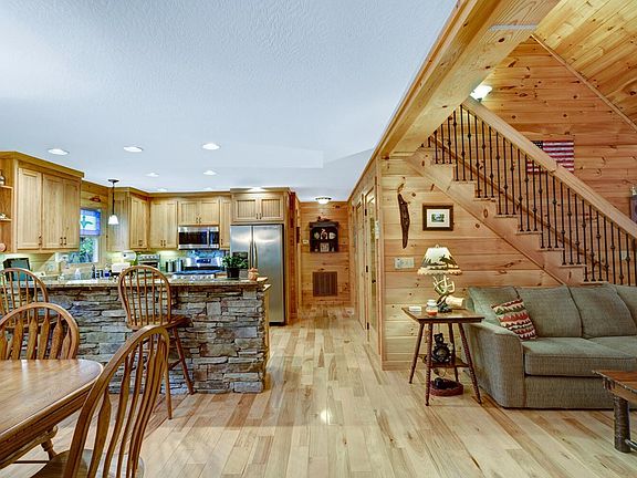 14th image of 58 Morley Dr