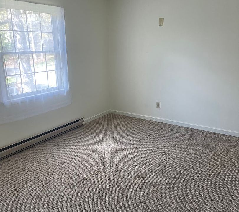 1st image of 2523 Carnegie Dr