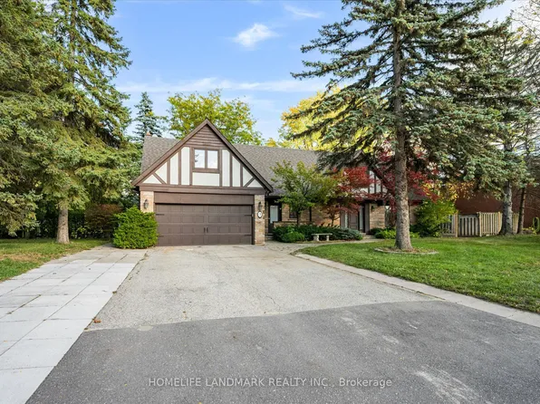 3 Old English Ln, Markham, ON L3T 2T8