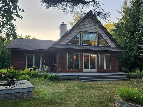 8030 Devils Elbow Dr, Brutus, MI 49716