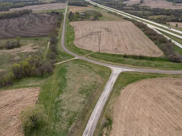 Dd Hwy, Pattonsburg, MO 64670