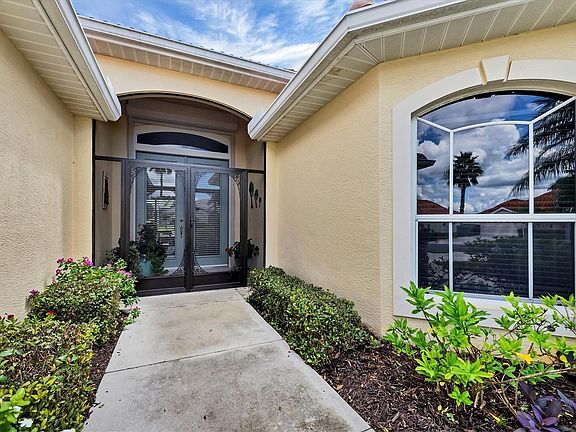 3rd image of 3415 Royal Palm Dr
