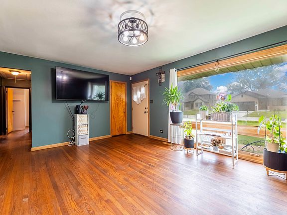 4th image of 8040 S 85th Ct