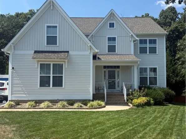 9343 Lavenham Ct, Midlothian, VA 23112