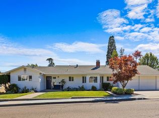 5668 Monte Verde Dr, Santa Rosa, CA 95409