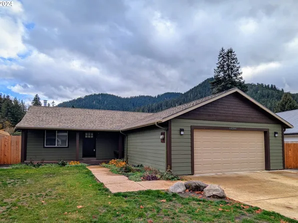 48394 Roaring Rapids Way, Oakridge, OR 97463
