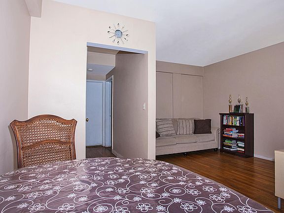 5th image of 2615 Kennedy Blvd APT 306