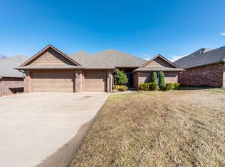 313 E Richmond Ter, Mustang, OK 73064