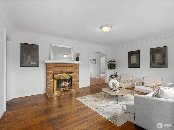 4th image of 1623 Palm Avenue