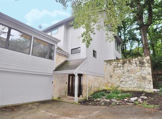 3187 Golden Hollow Ave, Cincinnati, OH 45226