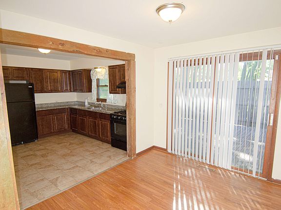 4th image of 23022 East Dr