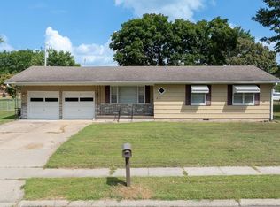 1821 S Ingram Ave, Sedalia, MO 65301
