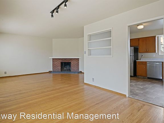4th image of 1405 38th Ave