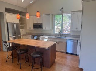 3554-2 Lone Jack Rd, Encinitas, CA 92024