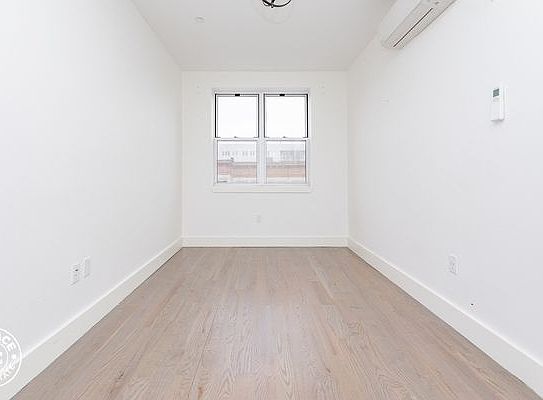 5th image of 824 Saint Johns Pl #5W