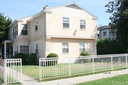 2nd image of 9130 S Manhattan Pl