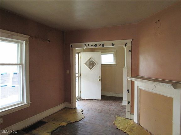 4th image of 12712 Cornado Ave
