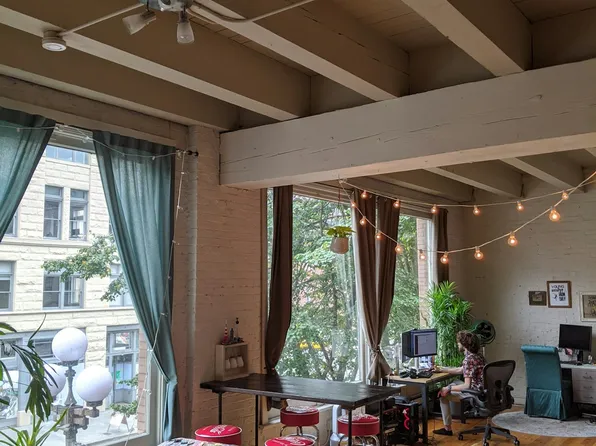 215 2nd Ave S, Seattle, WA