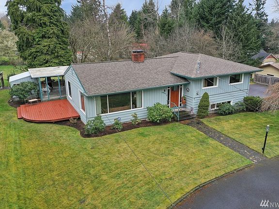 5th image of 4922 36th Ave E
