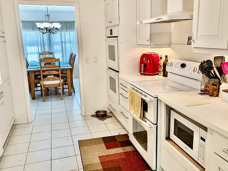 S 86th East Cir — Photo 14