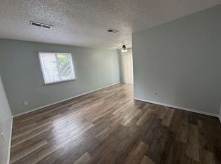 1610 S Spring St APT B, Springfield, IL 62704