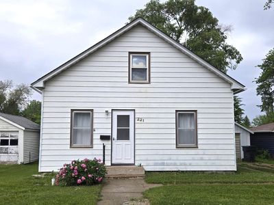 221 W 6th St, Miller, SD, 57362